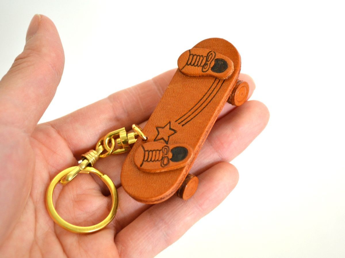 Skate Board Leather Keychain(L)