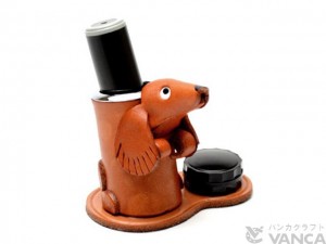 Dachshund Leather Seal Stand #26290